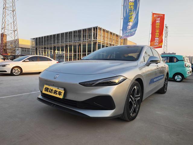 Roewe D7 DMH Раздел 2023 125 Beyond Edition