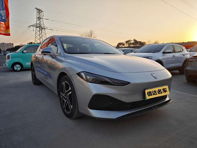 Roewe D7 DMH Раздел 2023 125 Beyond Edition – фото 3