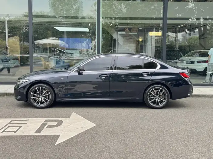 BMW 3 Series 2023 Model 325Li xDrive M Sports Set – фото 3