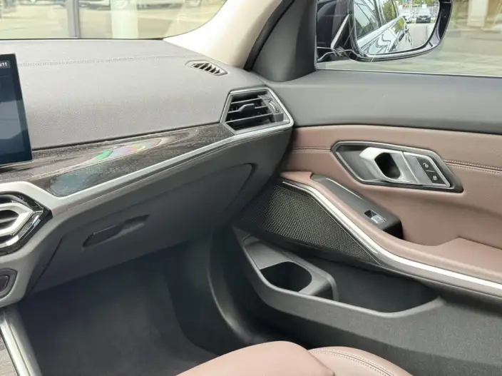 BMW 3 Series 2023 Model 325Li xDrive M Sports Set – фото 9