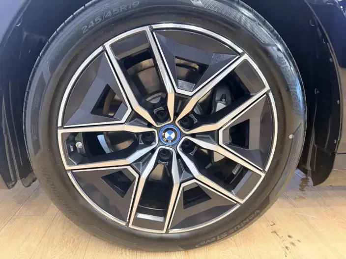 BMW i5 2025 Model eDrive40L M Sports Set – фото 7
