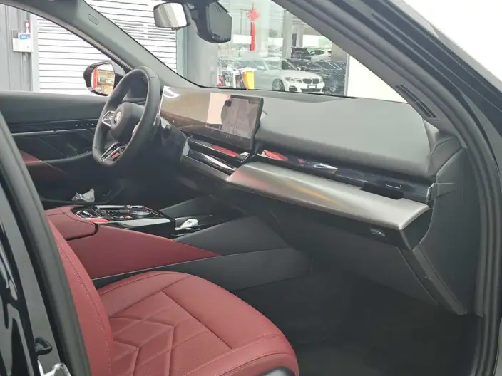 BMW 5 Series 2024 Model 530Li Leading Model M Sports Set – фото 9