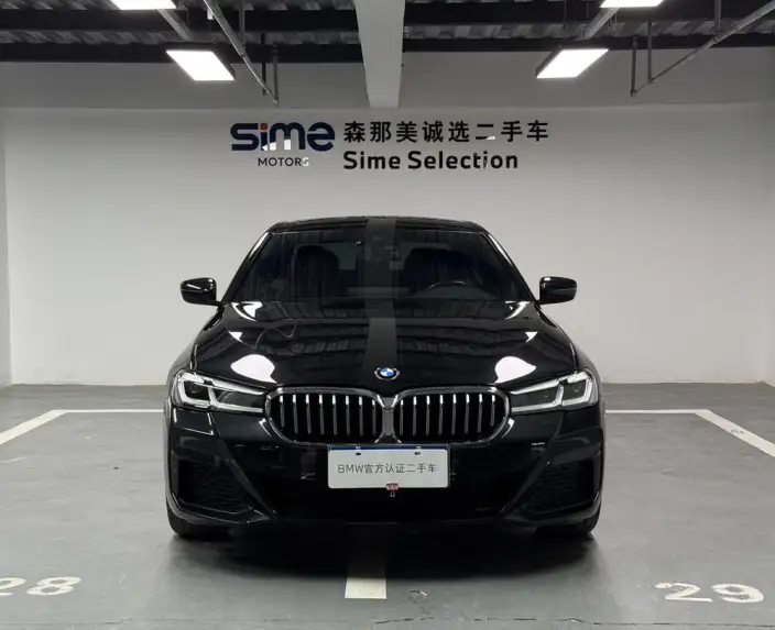 BMW 5 Series 2022 Model Facelift 525Li M Sports Set – фото 2