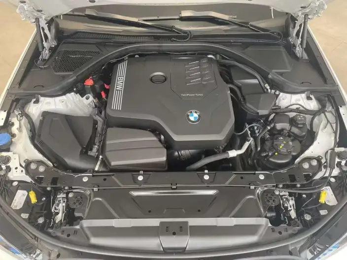 BMW 3 Series 2025 Model 330Li Exclusive Model M Sports Night Set – фото 6