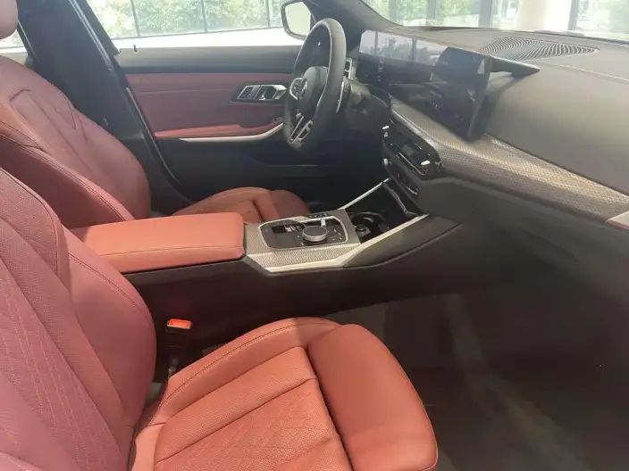 BMW 3 Series 2025 Model 330Li Exclusive Model M Sports Night Set – фото 10