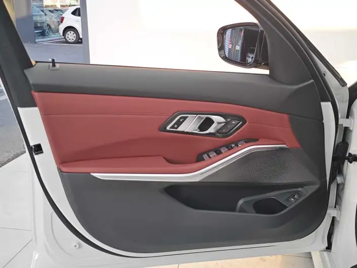 BMW 3 Series 2025 Model 325Li M Sports Set – фото 8
