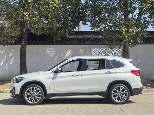 BMW X1 2022 Facelift xDrive25Li Premium – фото 3