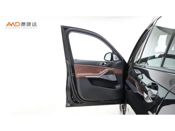 BMW X7 2023 Model xDrive40i Leading Model Luxury Set – фото 10
