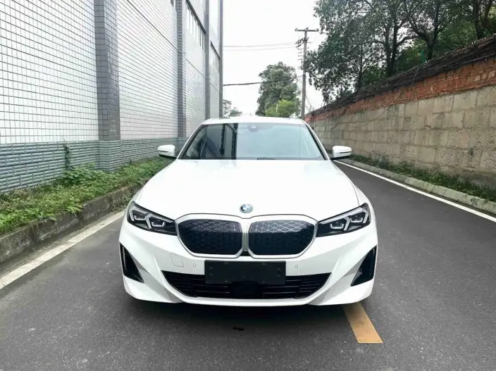 BMW i3 2025 Model eDrive35L – фото 2