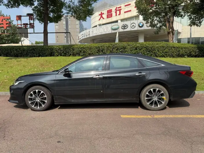 Toyota Avalon 2023 Model 2.0L CVT Deluxe Edition – фото 3