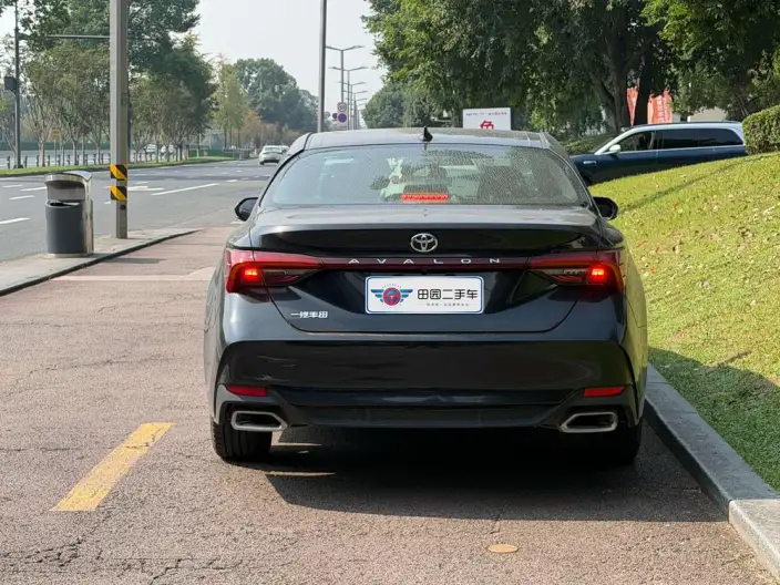 Toyota Avalon 2023 Model 2.0L CVT Deluxe Edition – фото 5