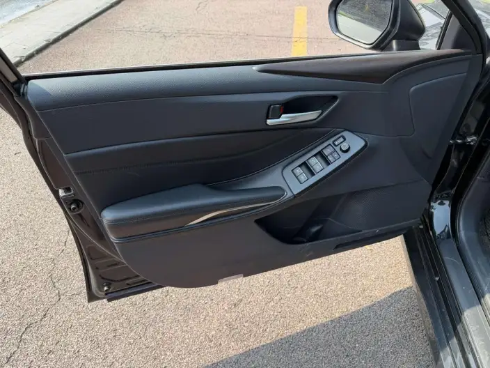 Toyota Avalon 2023 Model 2.0L CVT Deluxe Edition – фото 6