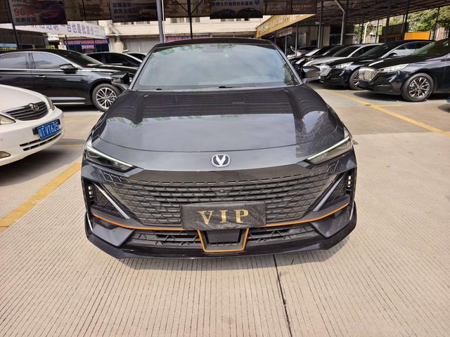 Changan UNI-V 2022 1.5T Sport – фото 2
