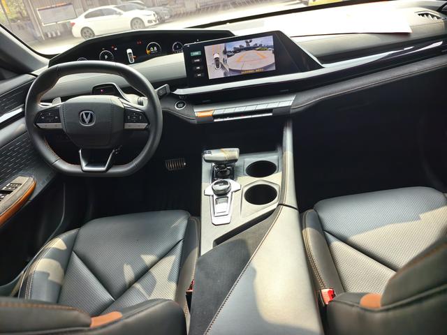Changan UNI-V 2022 1.5T Sport – фото 5