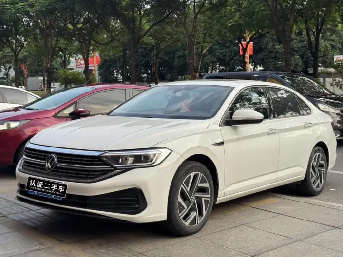 Volkswagen Sagitar 2023 Model 300TSI DSG Beyond Edition – фото 1