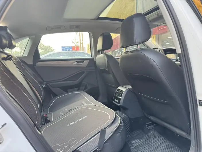 Volkswagen Sagitar 2023 Model 300TSI DSG Beyond Edition – фото 9