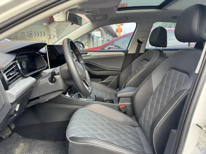 Volkswagen Sagitar 2023 Model 300TSI DSG Beyond Edition – фото 10