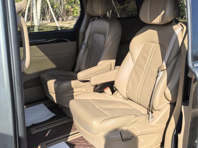 Buick GL8 Модель 2018 года ES 28T Exclusive Country VI – фото 6