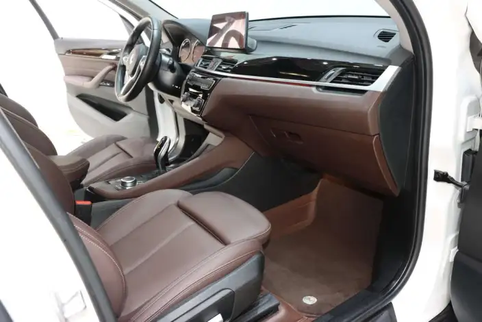 BMW X1 2021 Model Facelift sDrive25Li Leading Model – фото 10