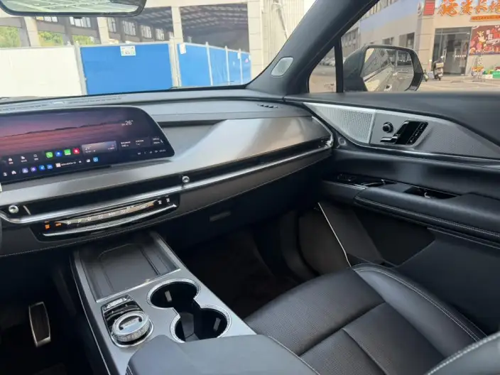 Cadillac XT5 2025 Model 28T 4WD Noble Model – фото 7