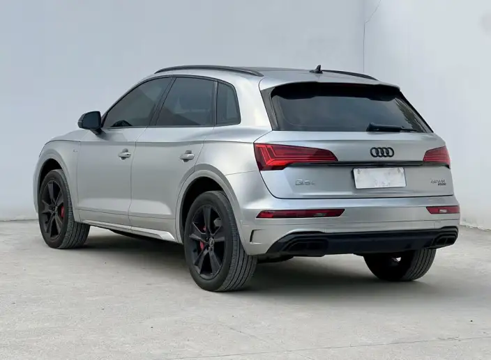 Audi Q5L 2022 Model 45T Luxury Dynamic Model – фото 4