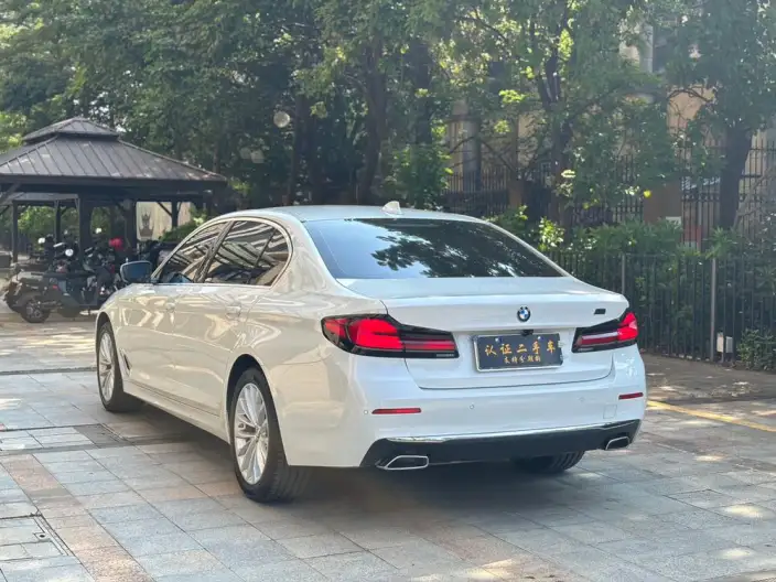 BMW 5 Series 2022 Model 525Li Luxury Set – фото 4