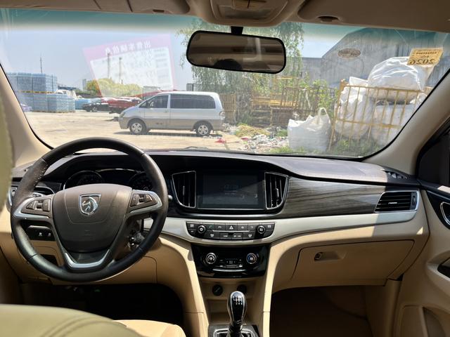 Baojun 730 2016 1.5T Manual Luxury 7-seat – фото 9