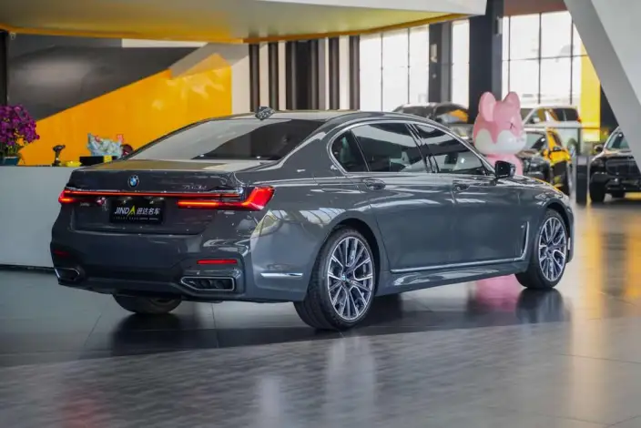 BMW 7 Series 2019 Model Facelift 750Li xDrive V8 M Sports Set – фото 2