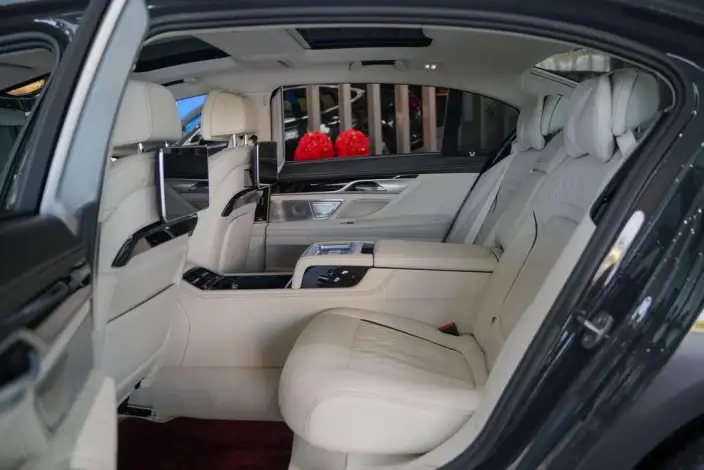 BMW 7 Series 2019 Model Facelift 750Li xDrive V8 M Sports Set – фото 9