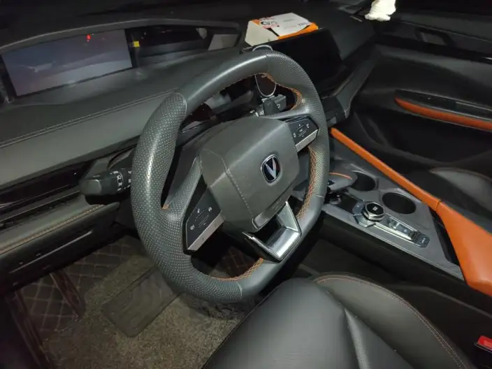 Changan UNI-V 2022 Model 1.5T Noble Model – фото 7