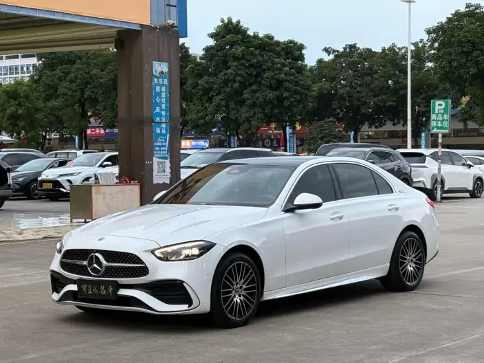Mercedes-Benz C-Class 2024 Model C 260 L Sports Edition – фото 1