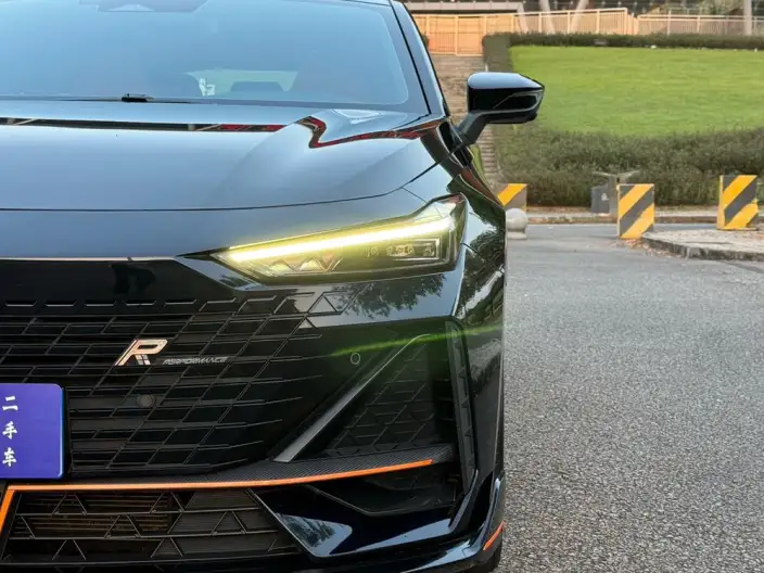 Changan UNI-V 2023 Model 1.5T Sports Edition – фото 8