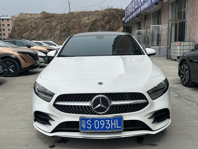 Mercedes-Benz A-class 2022 A 180 L – фото 2