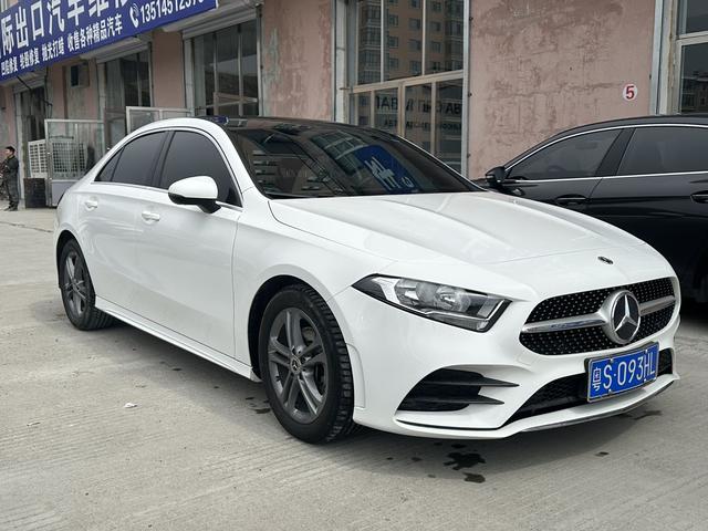 Mercedes-Benz A-class 2022 A 180 L – фото 3