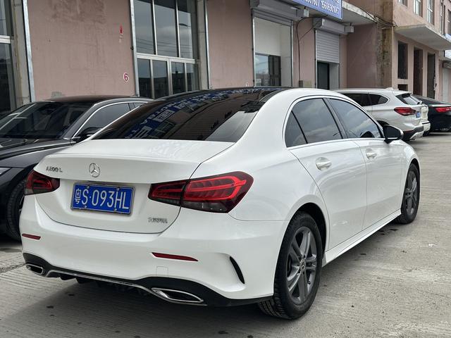 Mercedes-Benz A-class 2022 A 180 L – фото 6