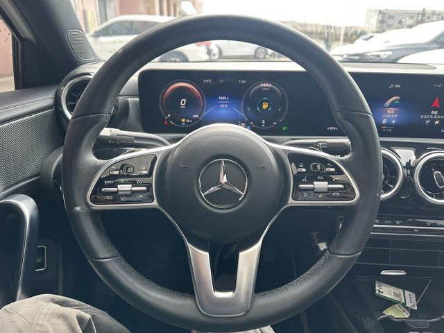 Mercedes-Benz A-class 2022 A 180 L – фото 11