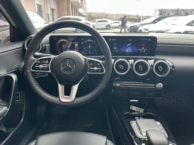 Mercedes-Benz A-class 2022 A 180 L – фото 14