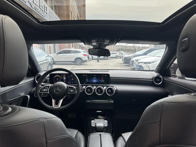 Mercedes-Benz A-class 2022 A 180 L – фото 15