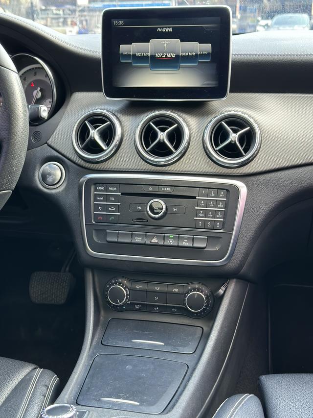 Mercedes-Benz GLA 2016 GLA 200 Dynamic – фото 12