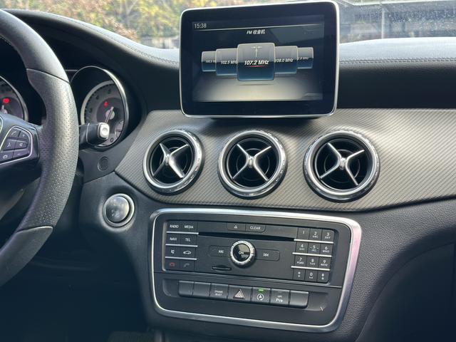 Mercedes-Benz GLA 2016 GLA 200 Dynamic – фото 13