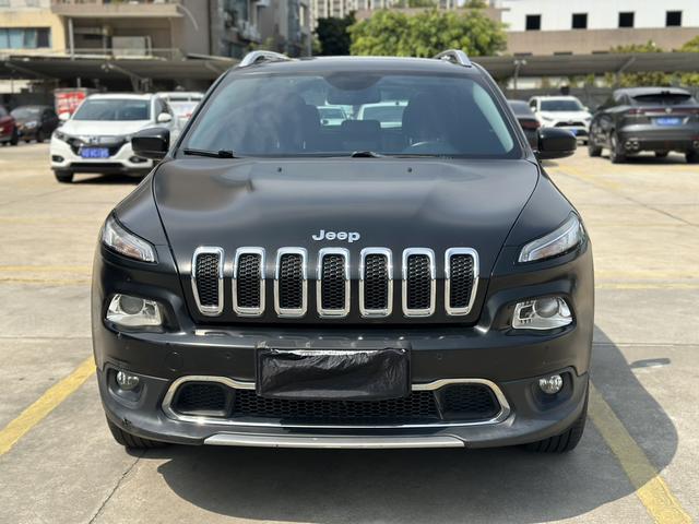 Jeep Cherokee 2016 модификация 2.4L Pro f essional edition – фото 2