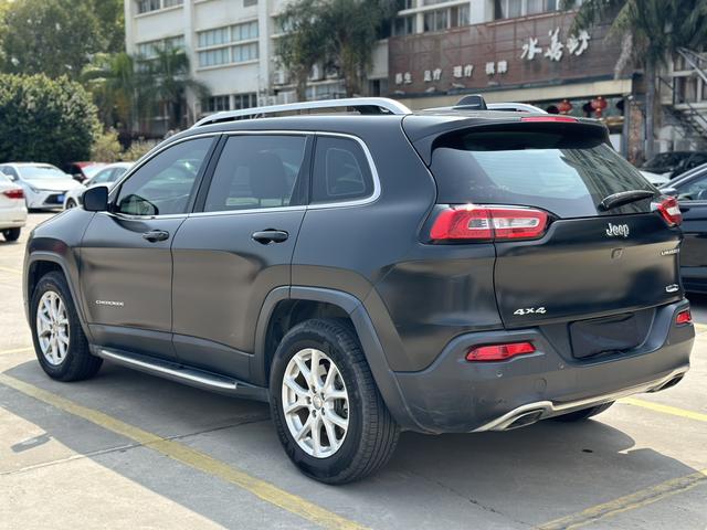 Jeep Cherokee 2016 модификация 2.4L Pro f essional edition – фото 4
