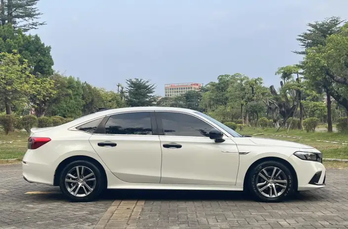 Honda Civic 2023 Model 240TURBO CVT Momentum Edition – фото 7