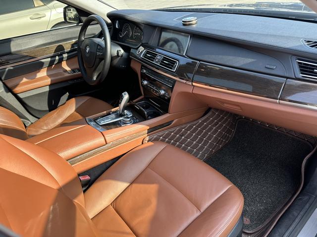 BMW 7 Series 2009 740Li Advantage – фото 12