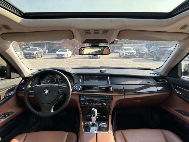 BMW 7 Series 2009 740Li Advantage – фото 13