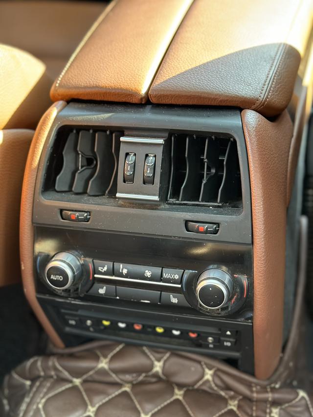 BMW 7 Series 2009 740Li Advantage – фото 18