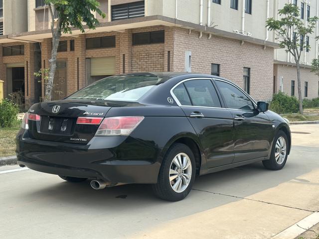 Honda Accord 2010 модификация 2.4L LX – фото 4