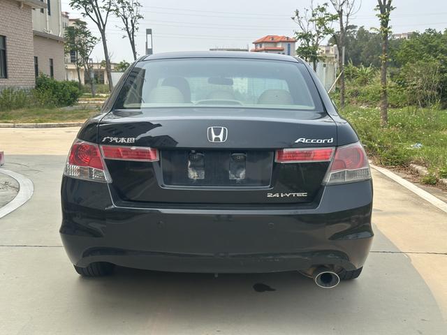 Honda Accord 2010 модификация 2.4L LX – фото 5