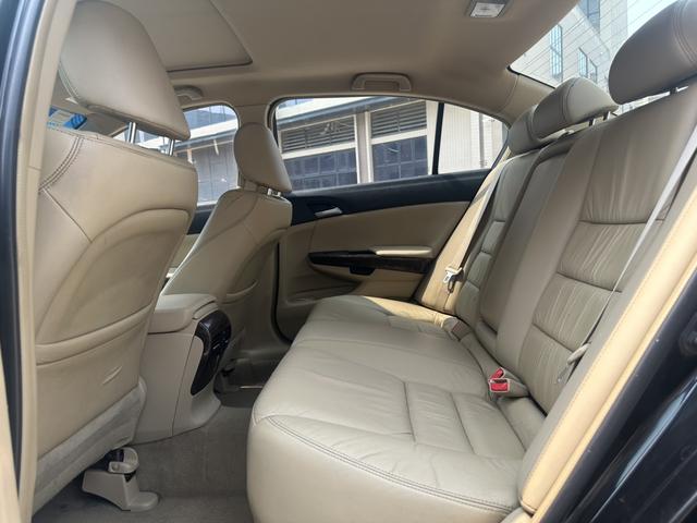 Honda Accord 2010 модификация 2.4L LX – фото 9