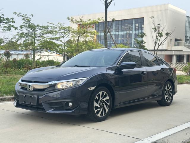 Honda Civic 2016 220TURBO CVT Luxury – фото 1